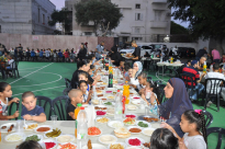 بالصور: افطار جماعي لأهالي وطلاب مدرسة الأخوة الابتدائية في مدينة يافا